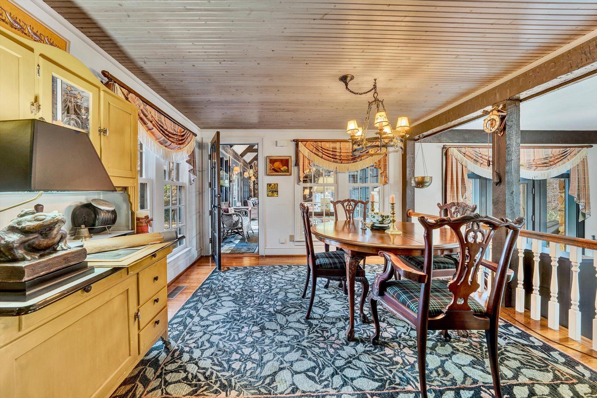 5122 Old Virginia Springs RD