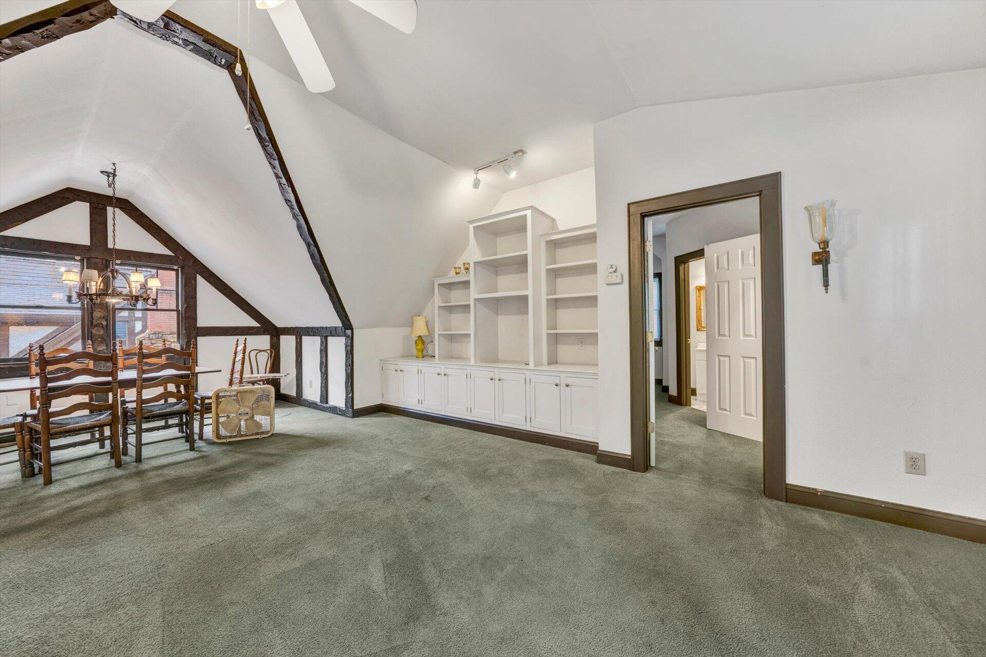 5122 Old Virginia Springs RD