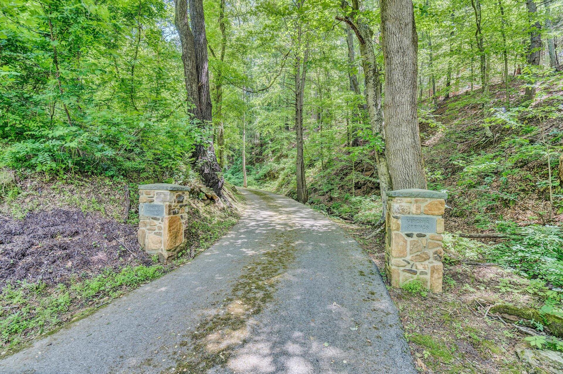 5122 Old Virginia Springs RD