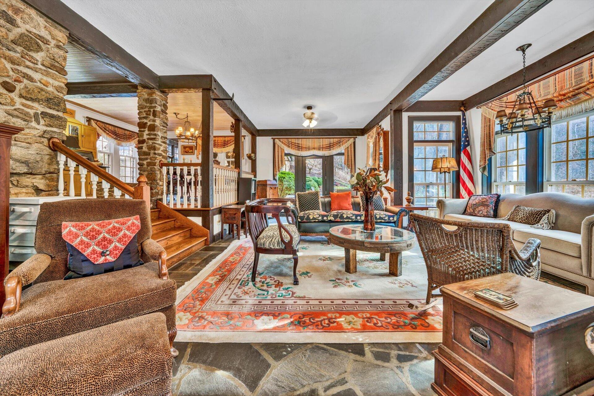 5122 Old Virginia Springs RD