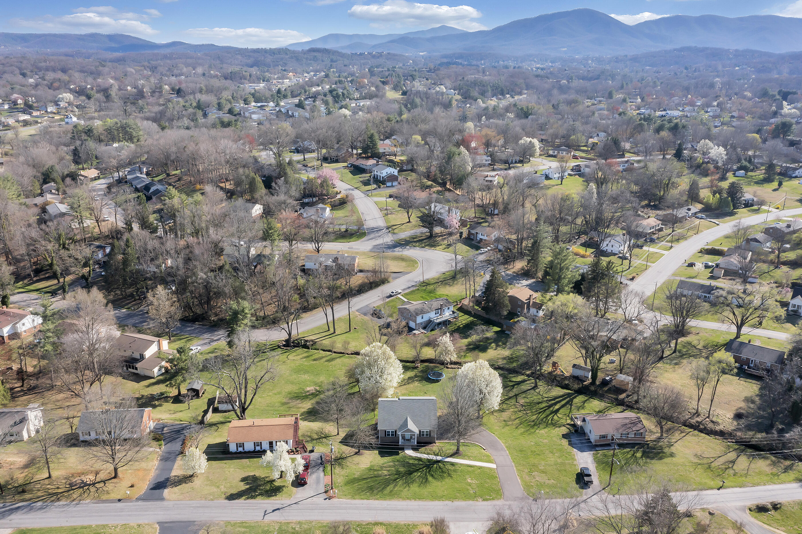 3556 Overbrook DR