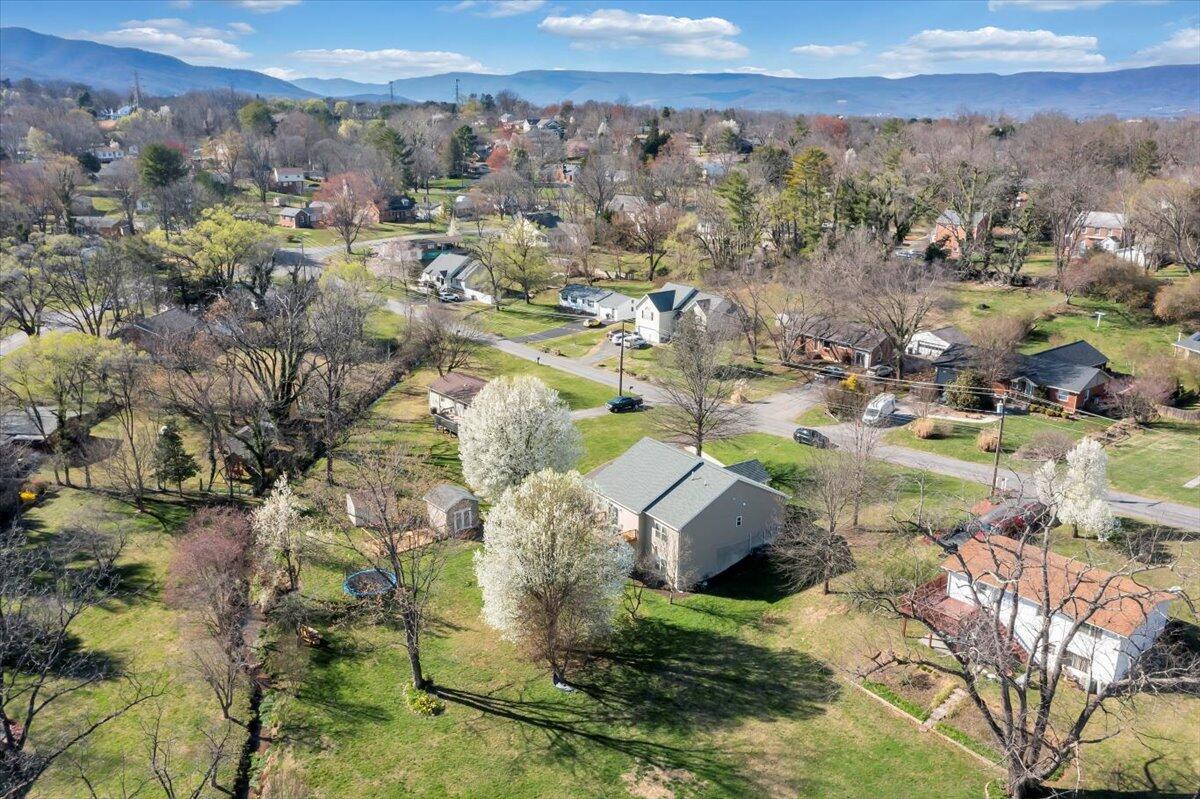 3556 Overbrook DR