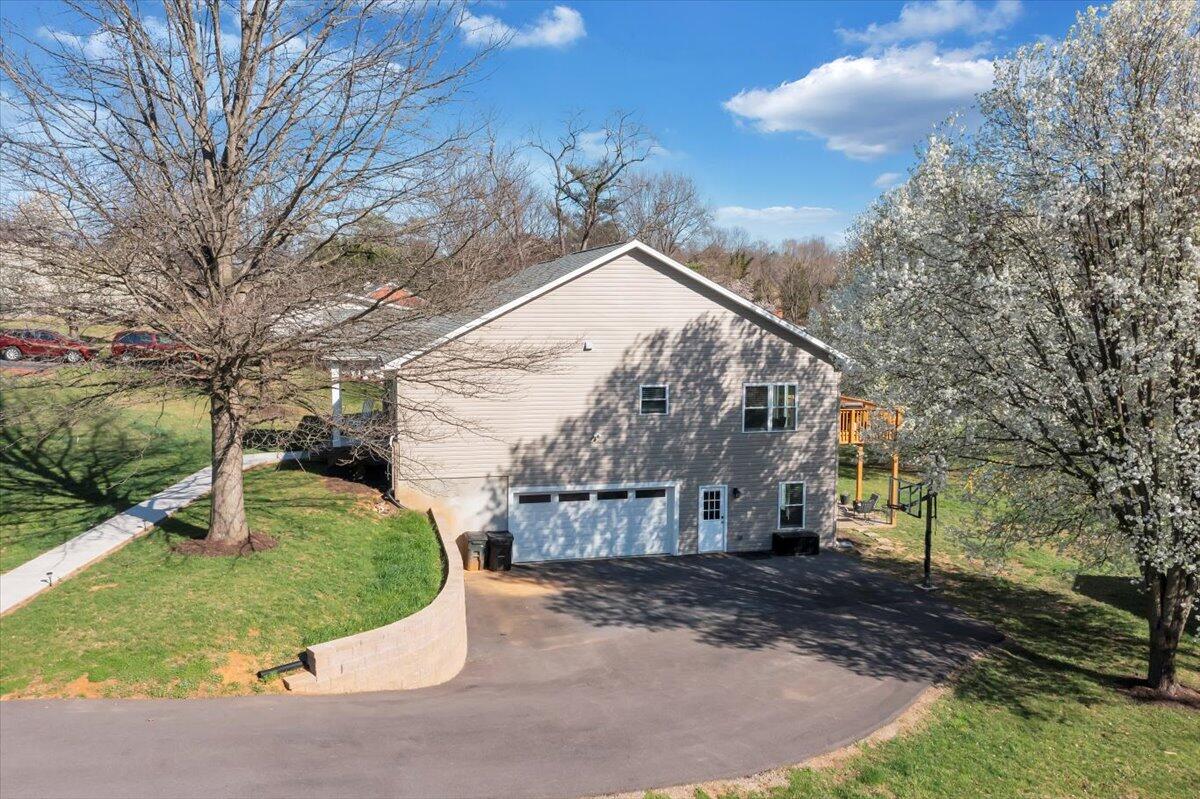 3556 Overbrook DR