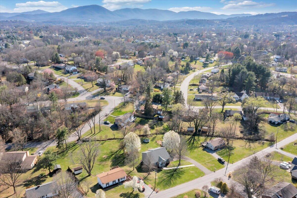 3556 Overbrook DR