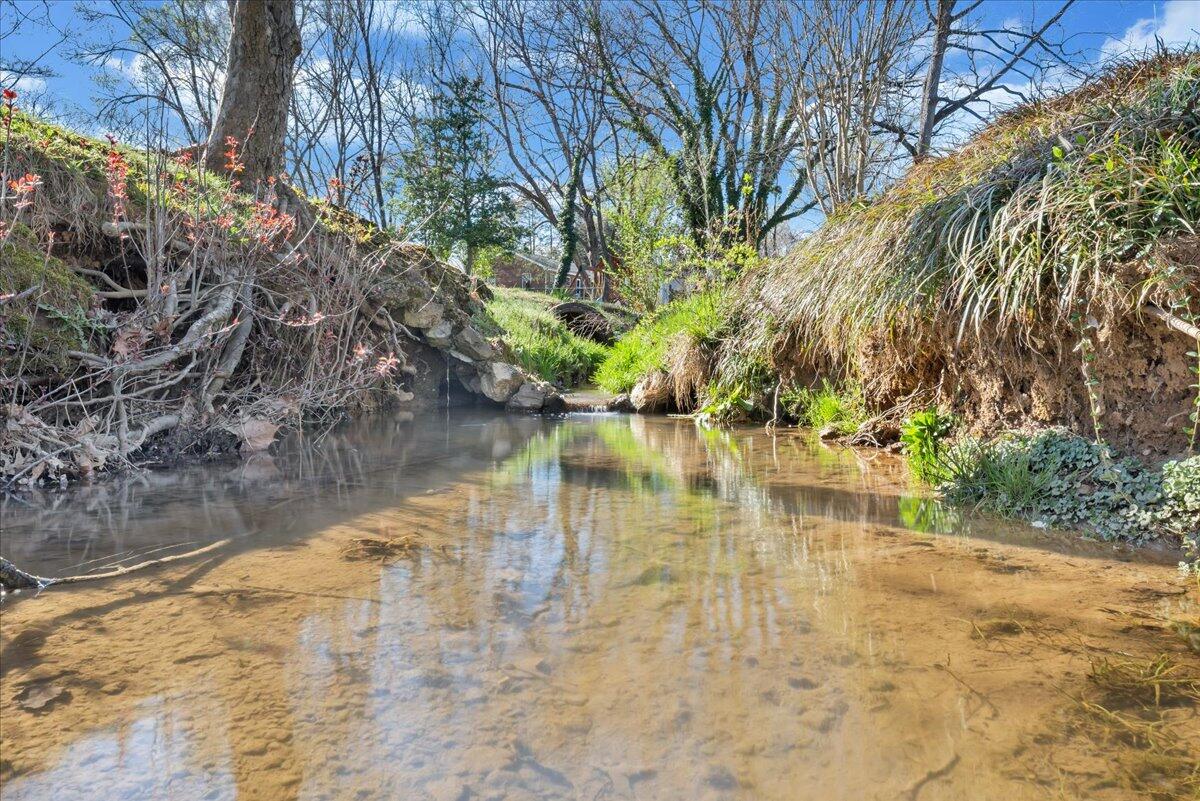3556 Overbrook DR