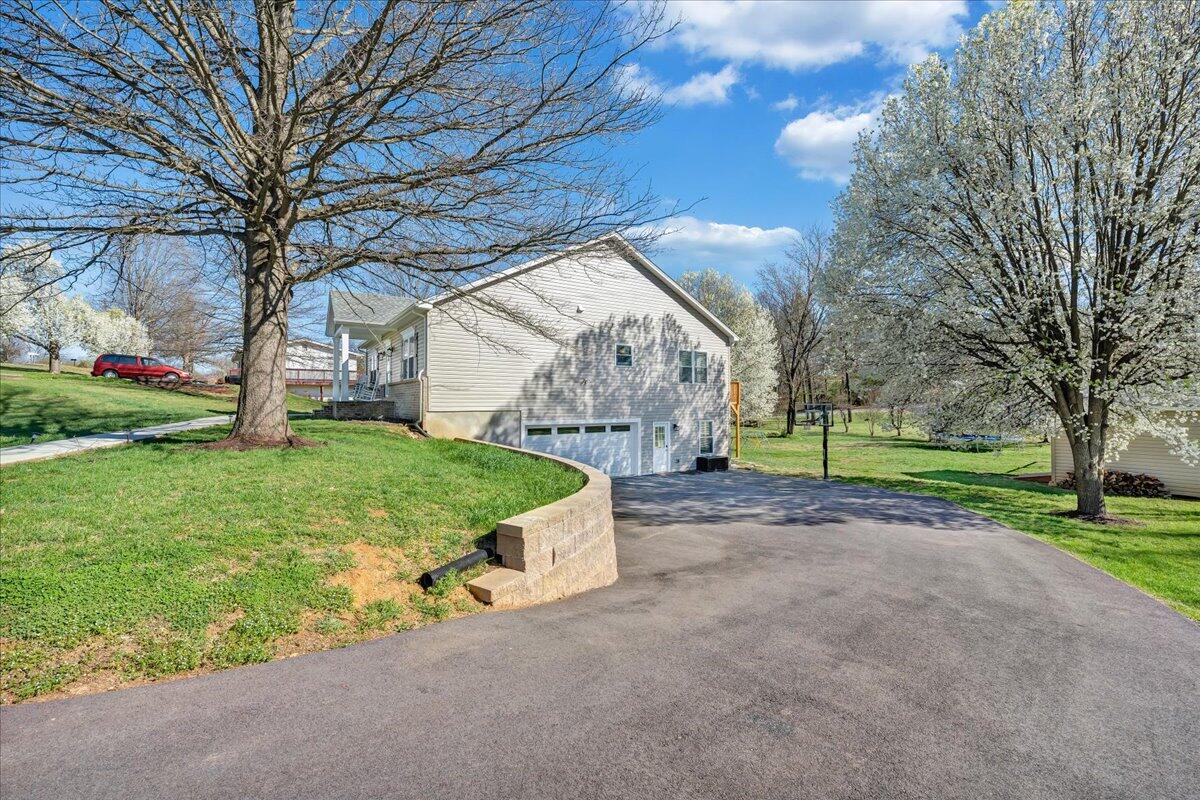 3556 Overbrook DR