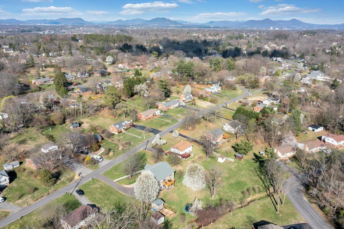 3556 Overbrook DR