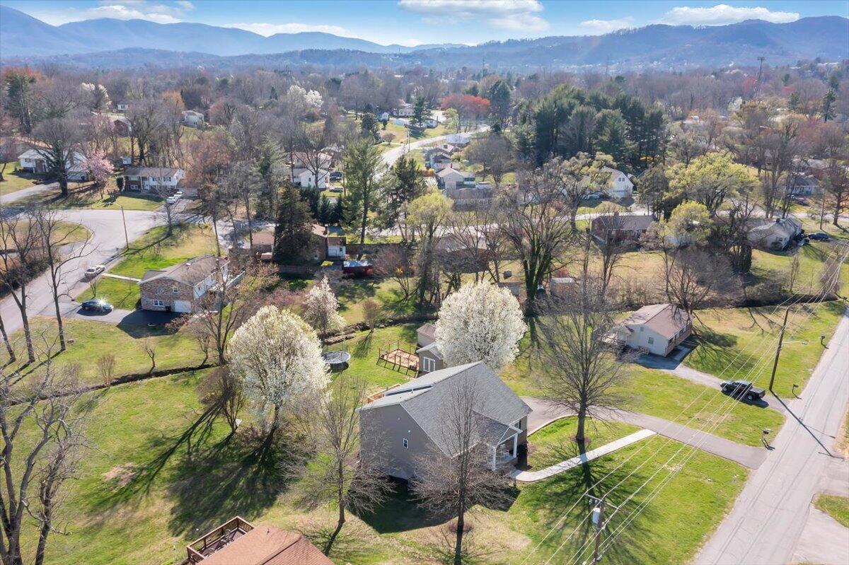 3556 Overbrook DR