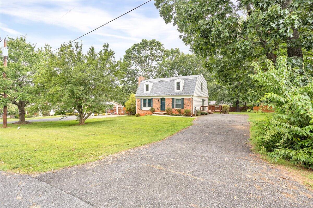 1095 Granite DR
