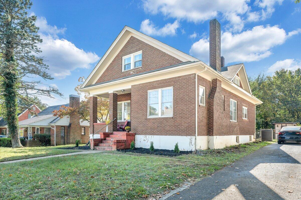 521 N Market ST