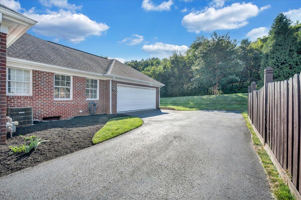 613 Highfield RD
