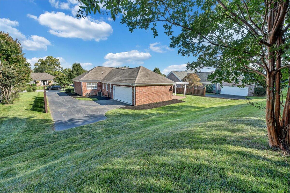 613 Highfield RD
