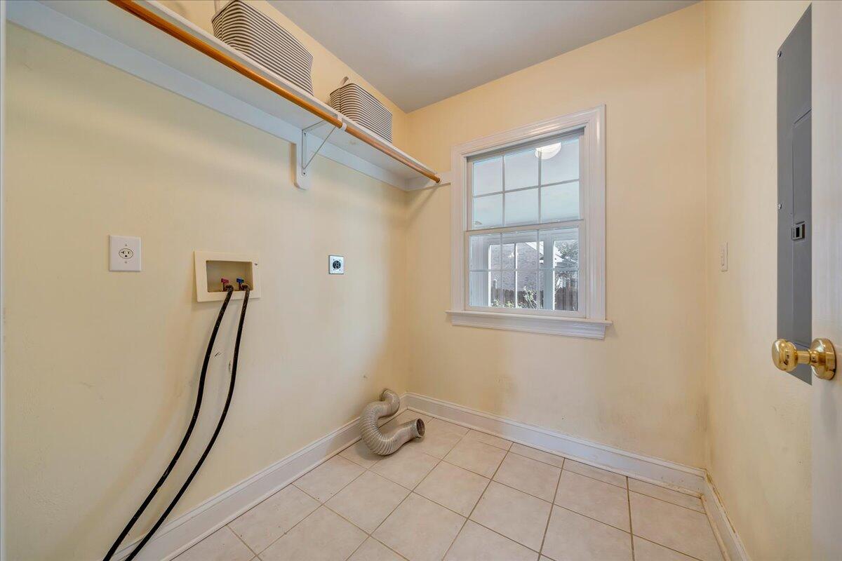 613 Highfield RD