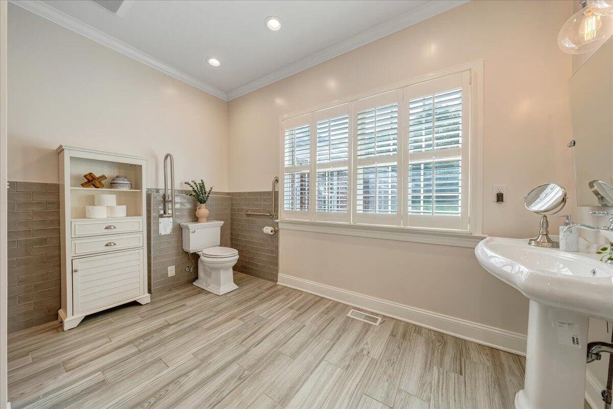 613 Highfield RD