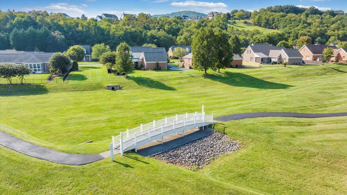 613 Highfield RD