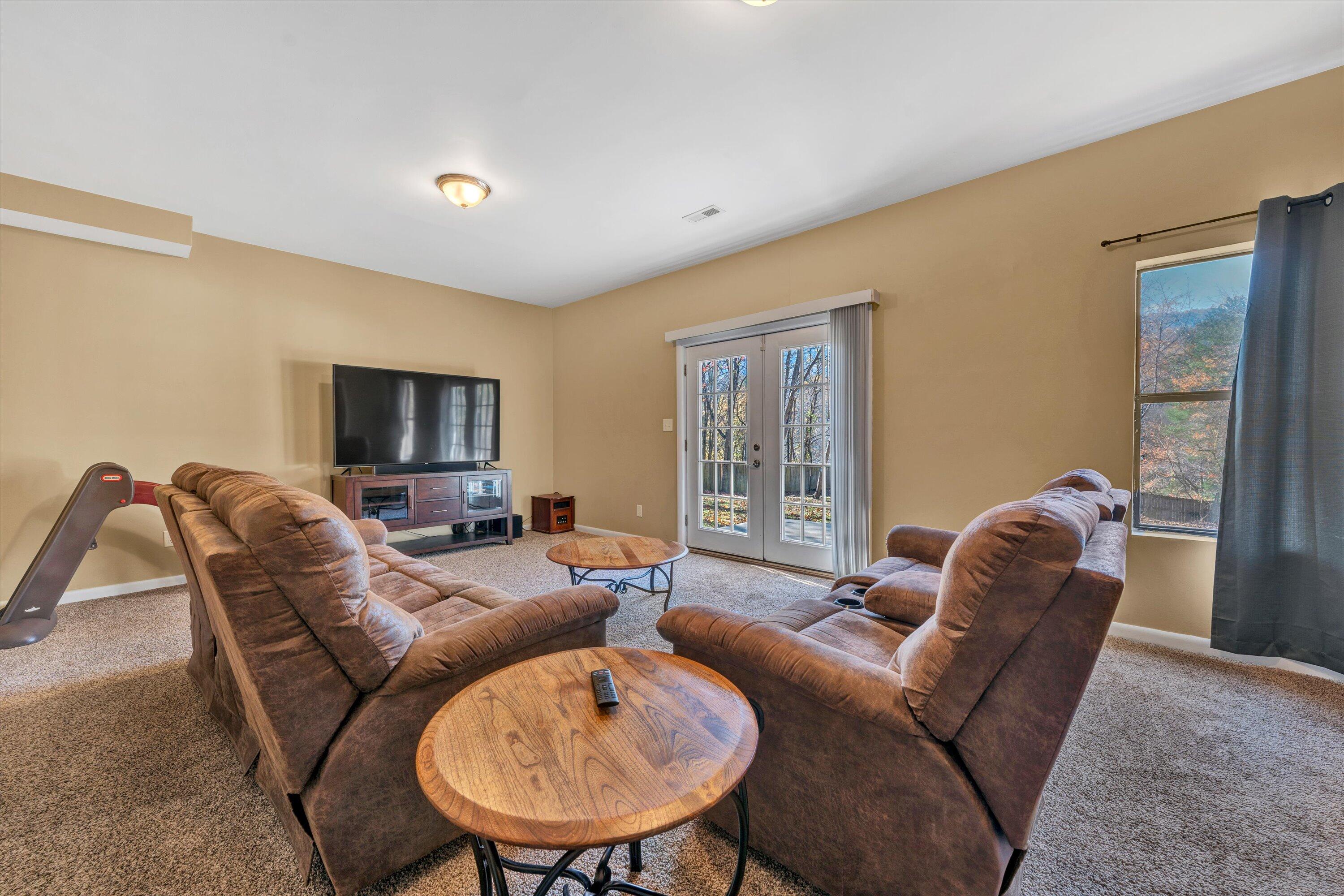 7270 Carriage Hills DR