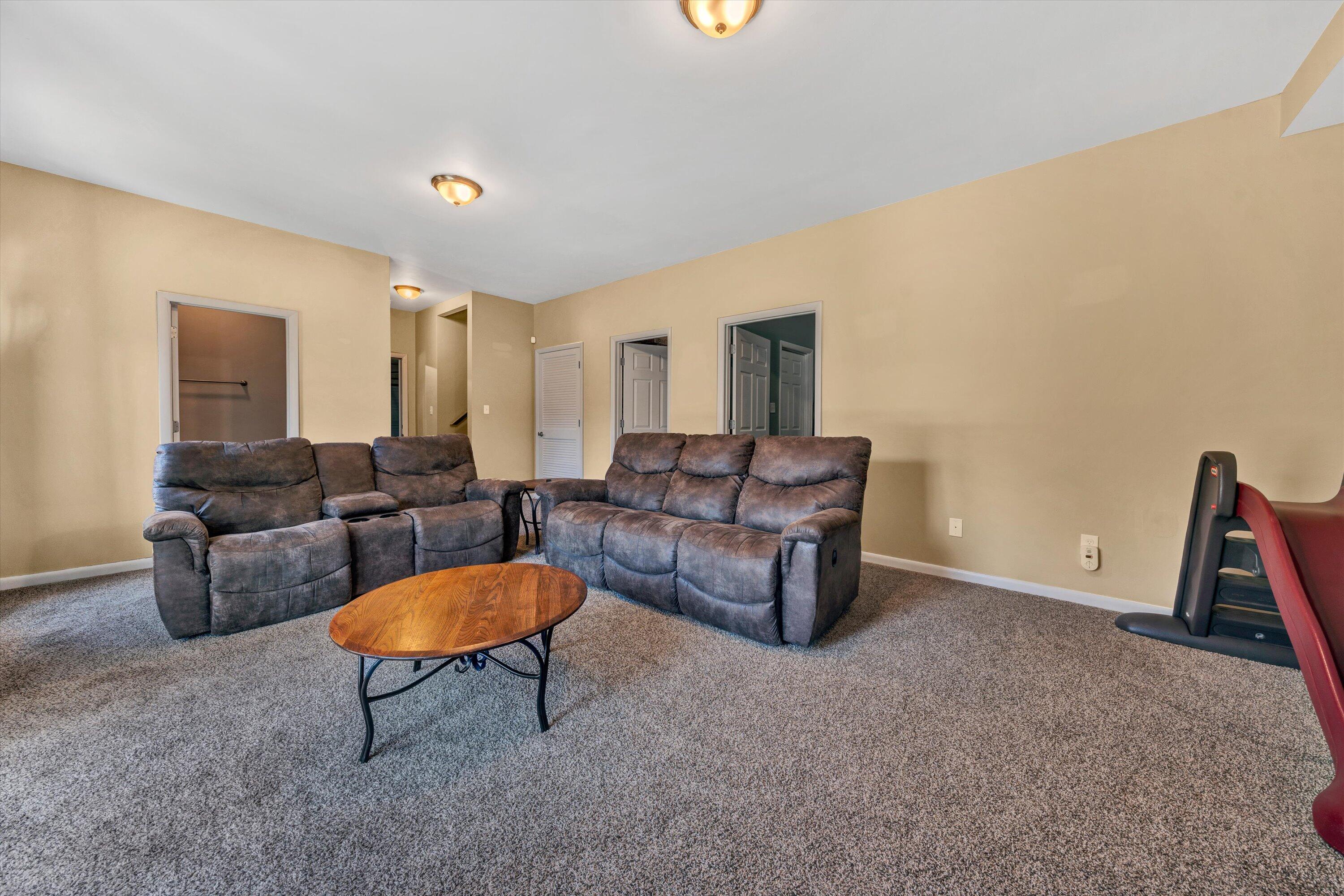 7270 Carriage Hills DR