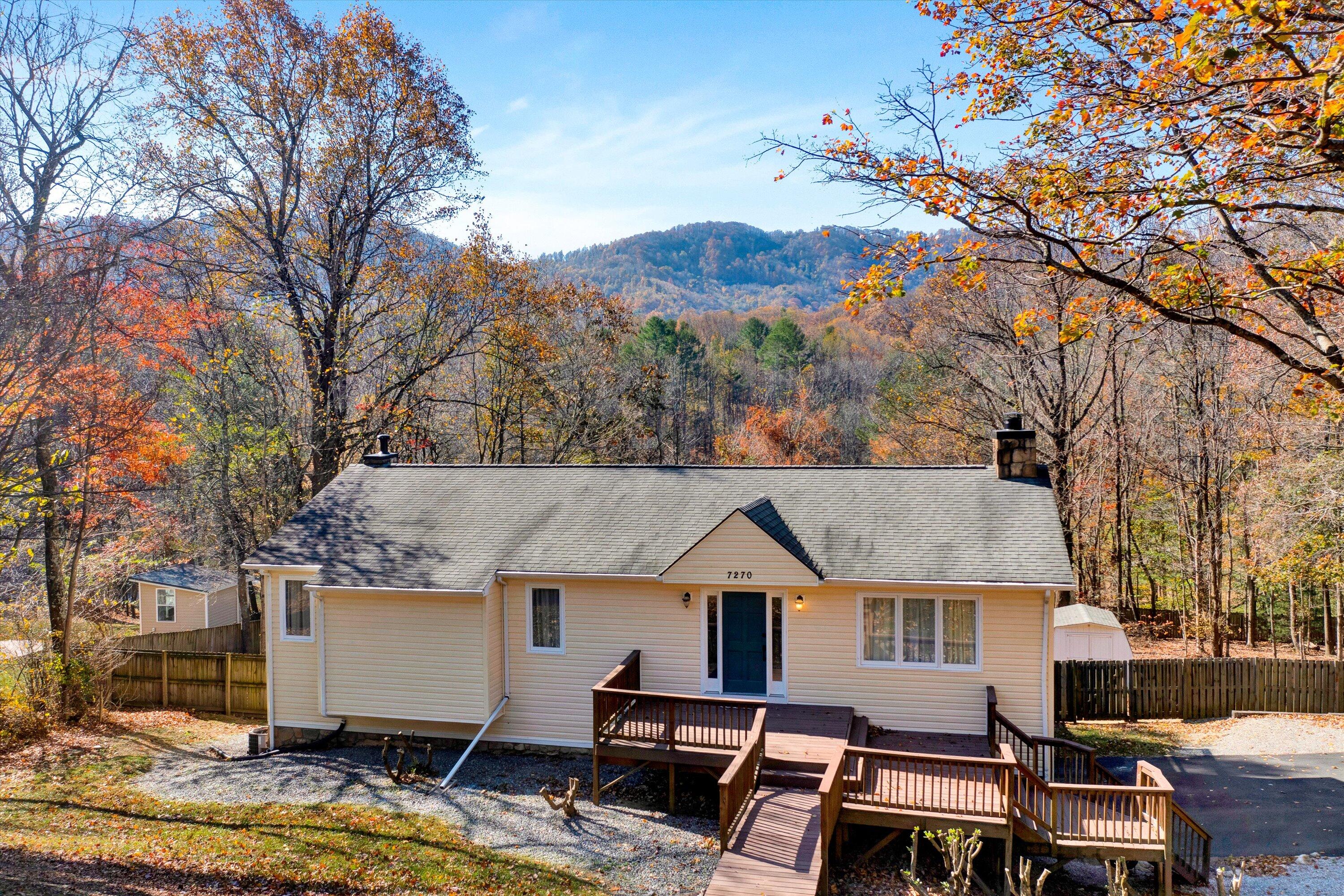 7270 Carriage Hills DR