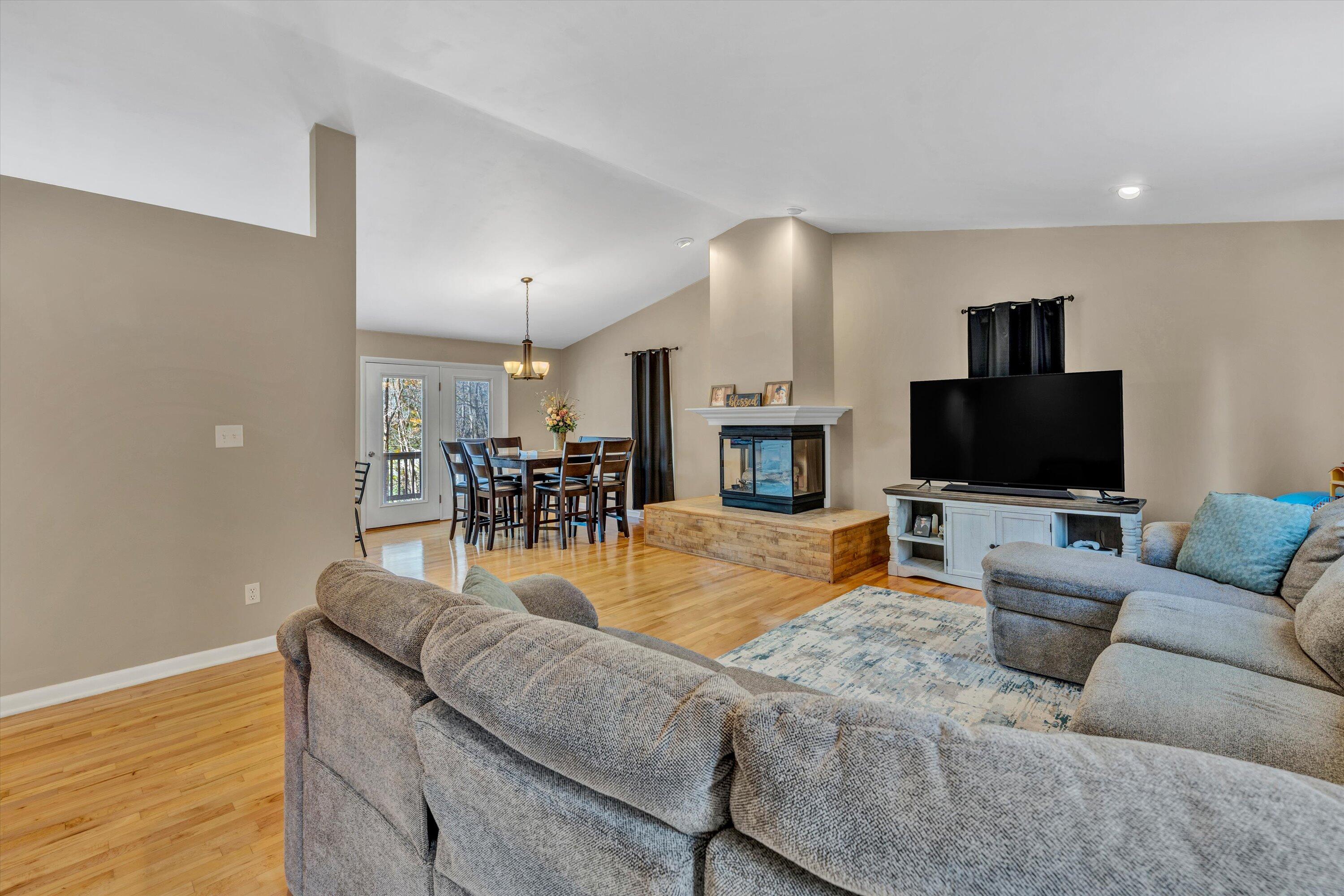 7270 Carriage Hills DR