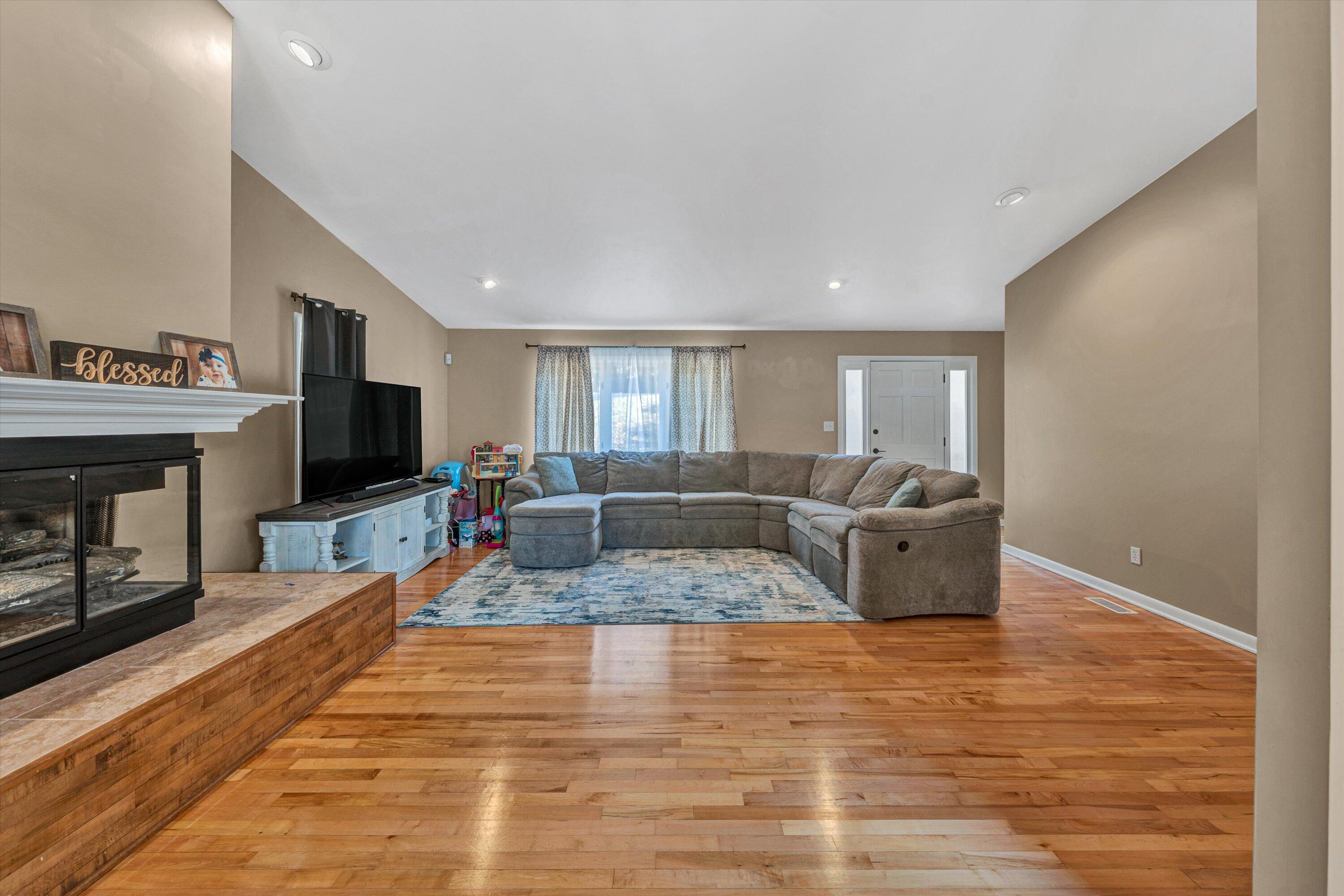 7270 Carriage Hills DR