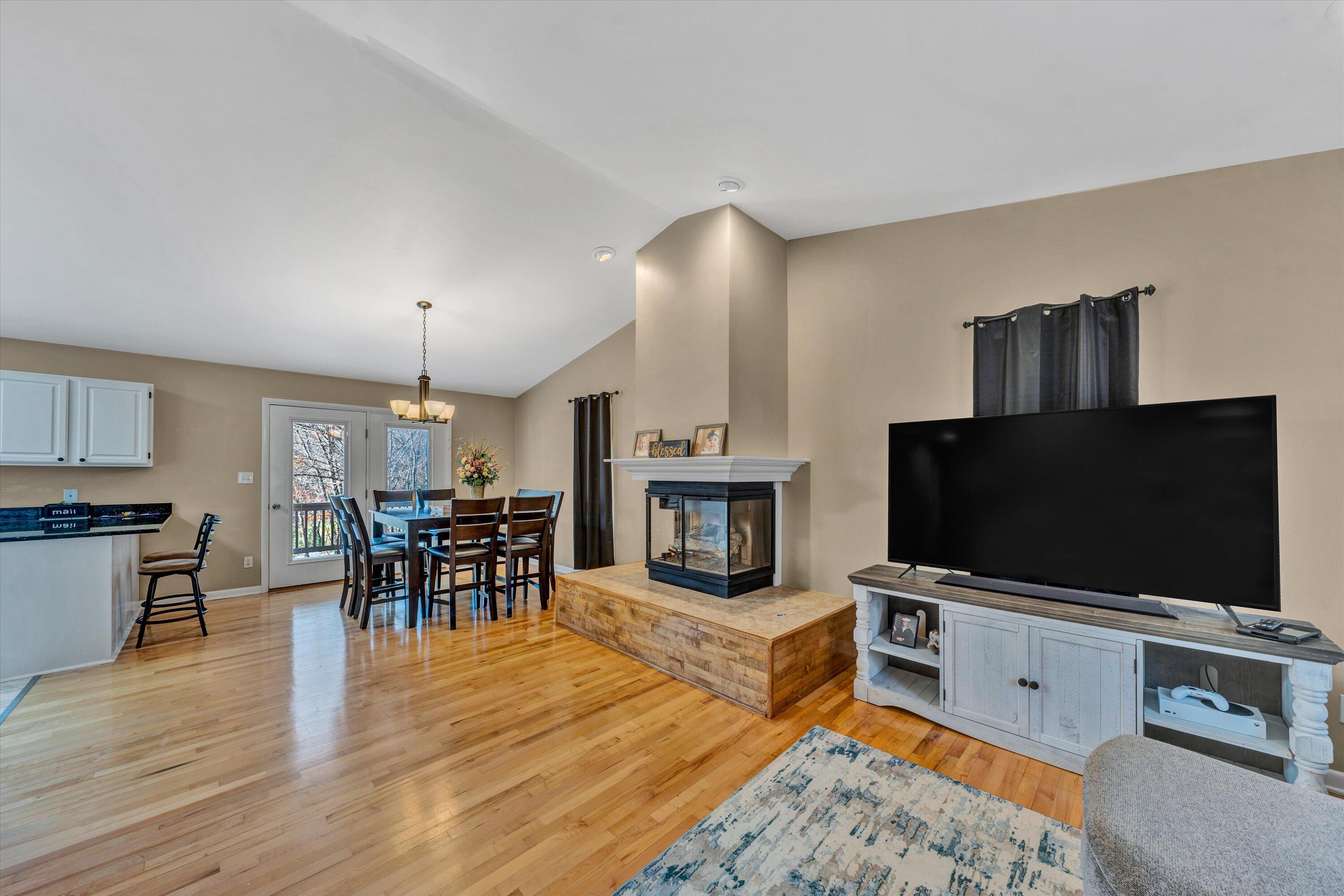 7270 Carriage Hills DR