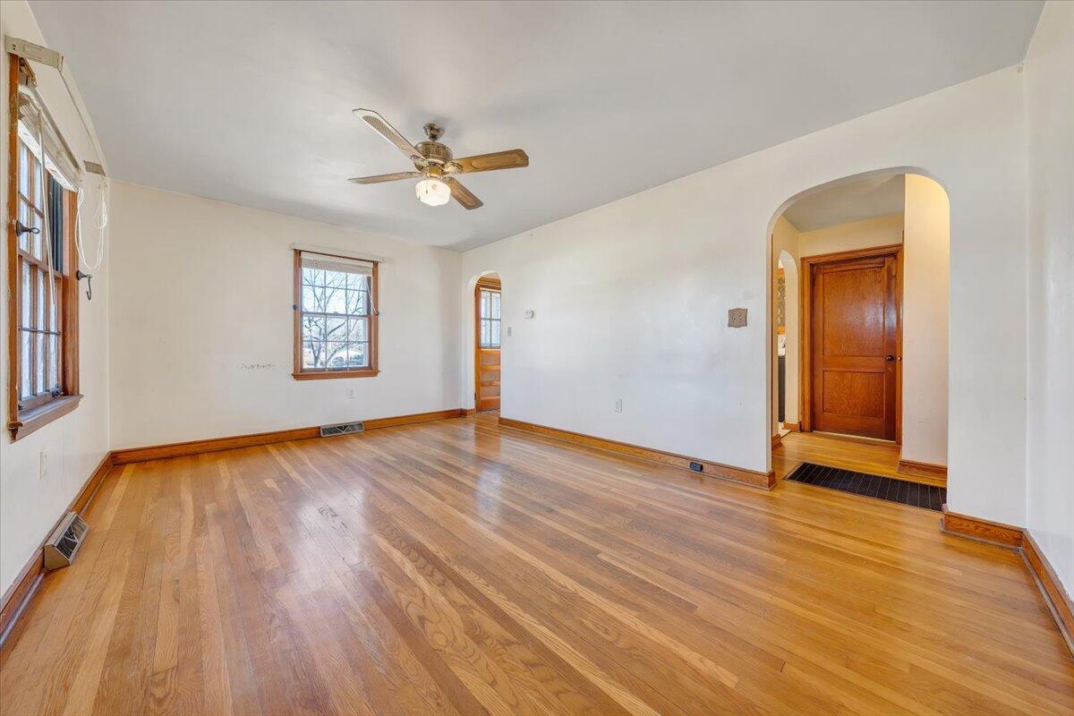 2003 Fallon AVE SE