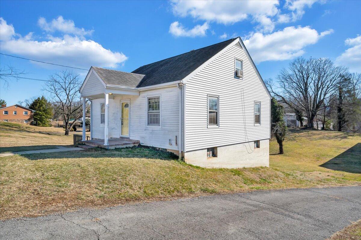2003 Fallon AVE SE