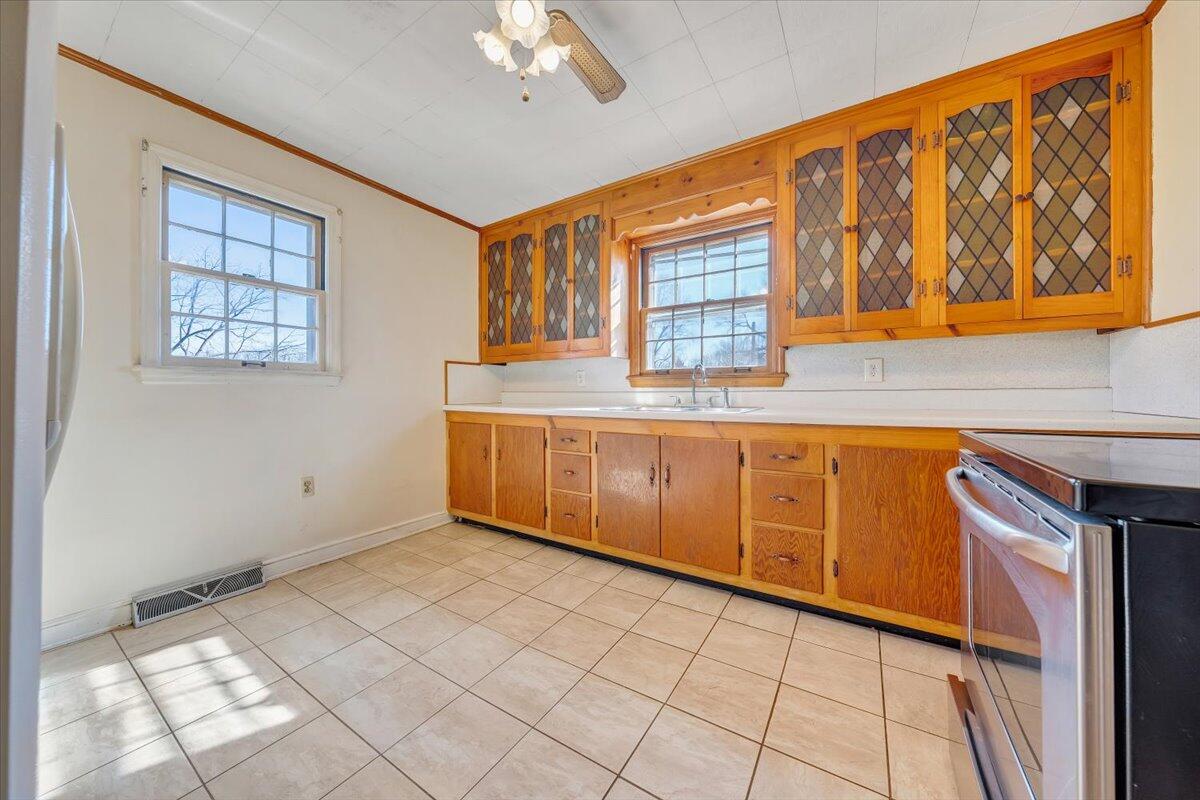 2003 Fallon AVE SE
