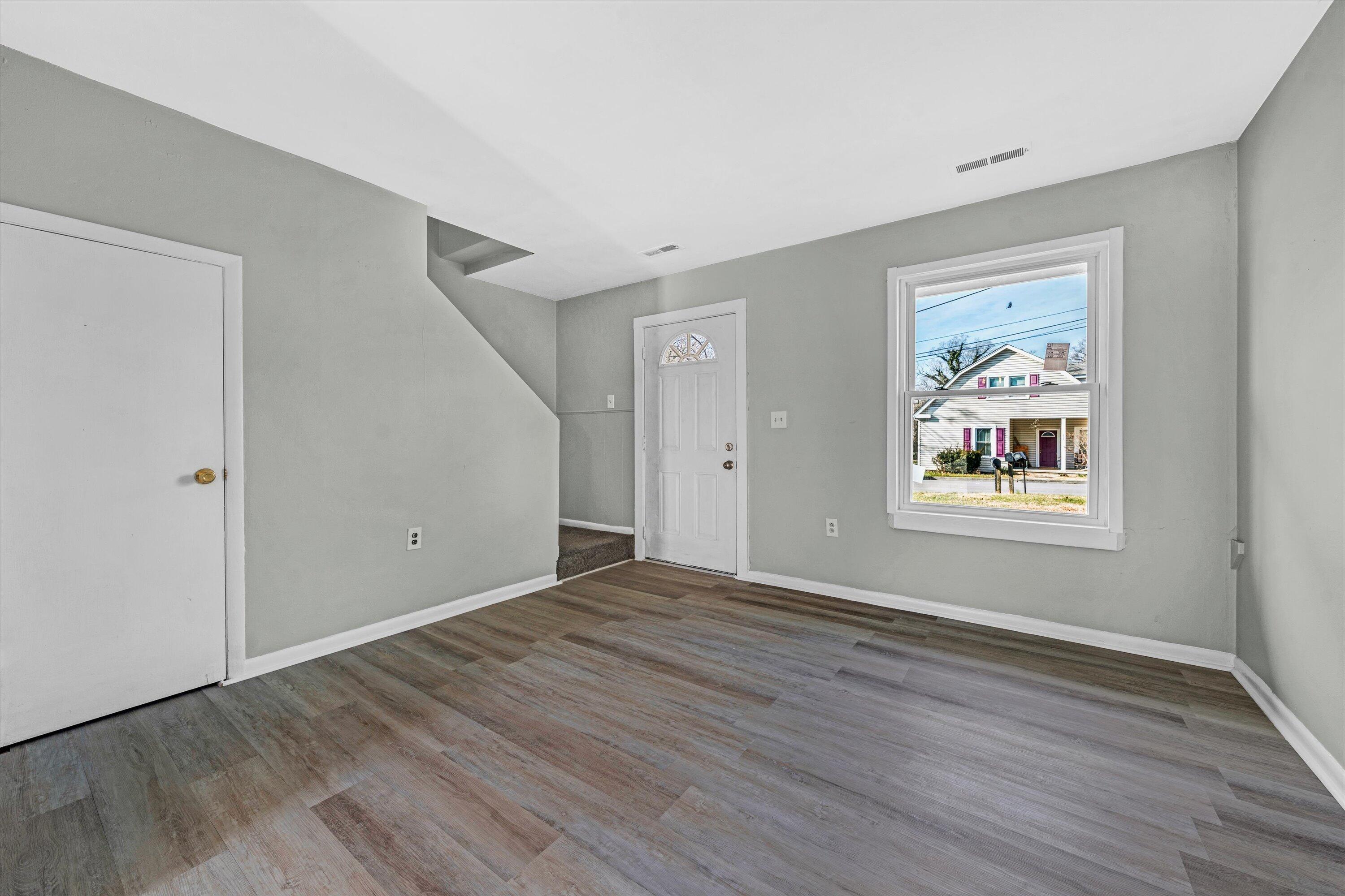 1716 Jerome ST SE