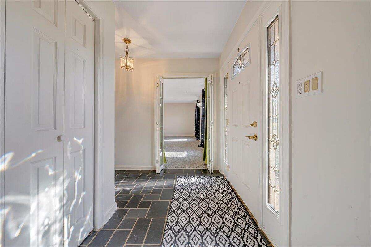 5203 Cherokee Hills DR