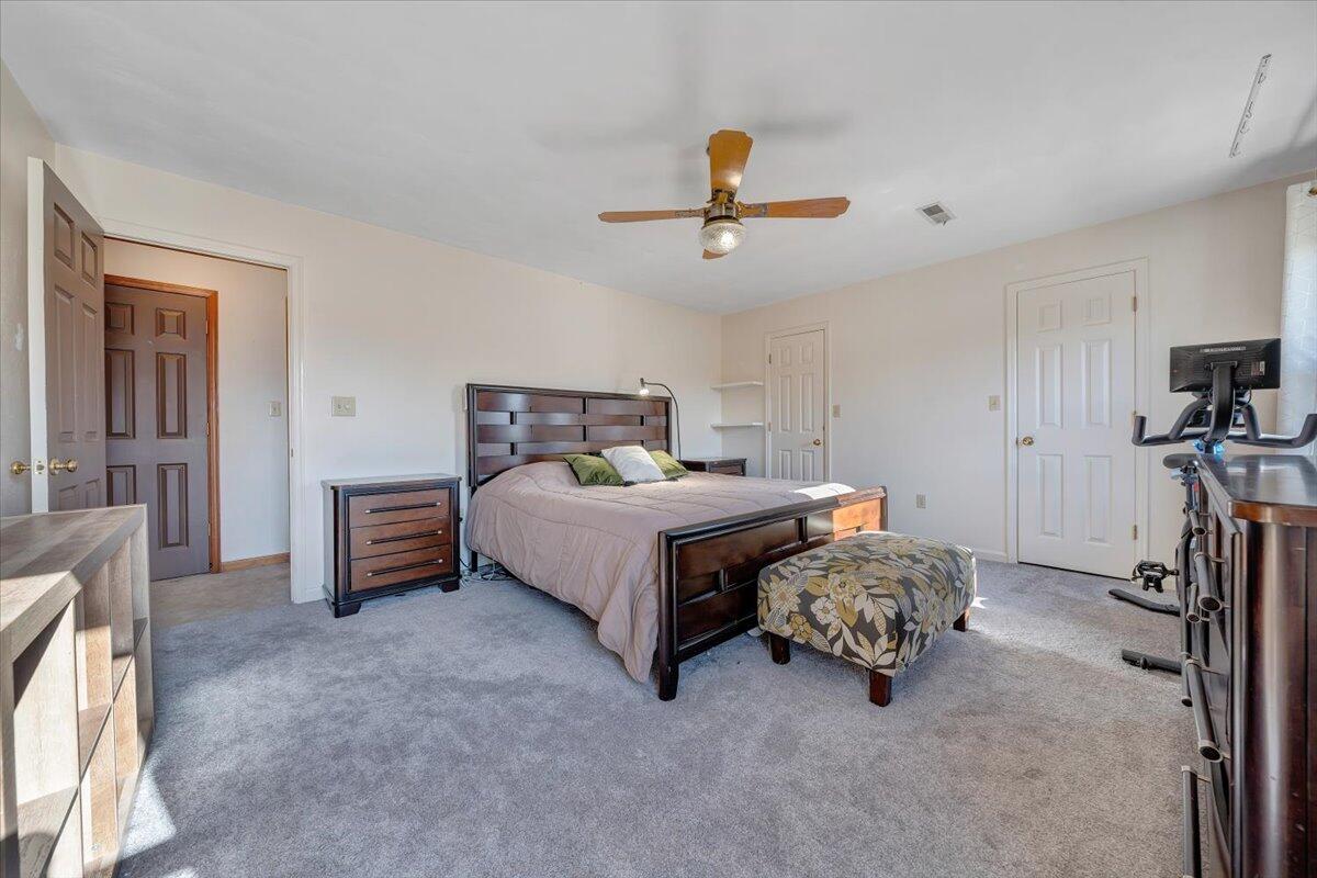 5203 Cherokee Hills DR