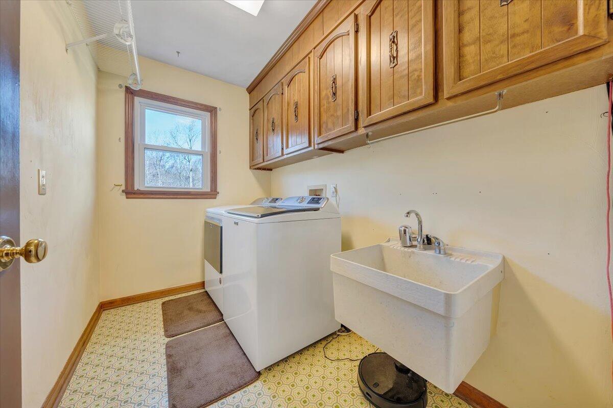 5203 Cherokee Hills DR