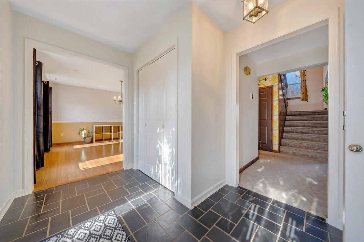 5203 Cherokee Hills DR