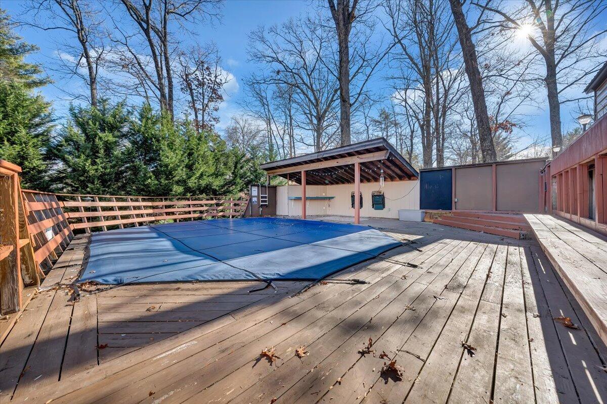 5203 Cherokee Hills DR