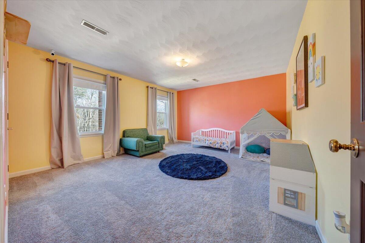 5203 Cherokee Hills DR