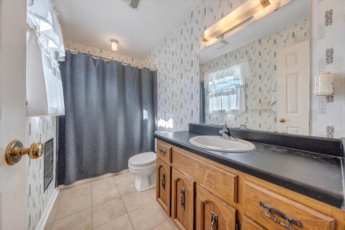 5203 Cherokee Hills DR