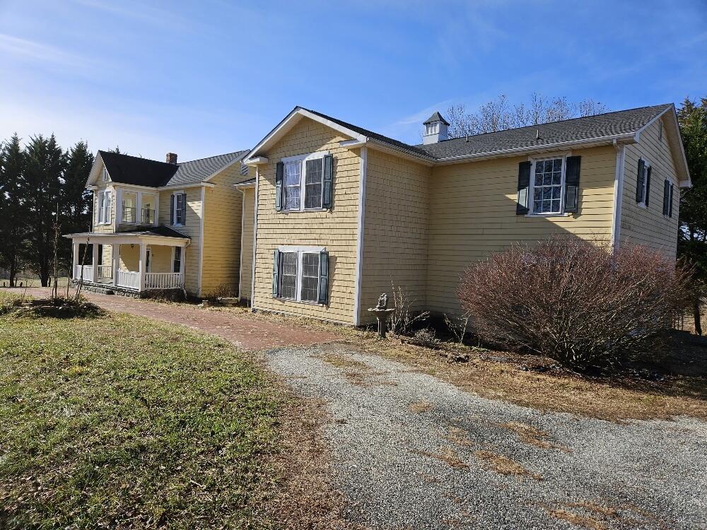 903 Old Mountain RD