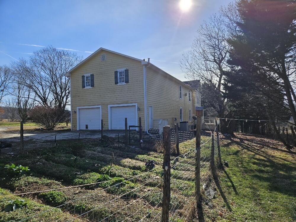 903 Old Mountain RD
