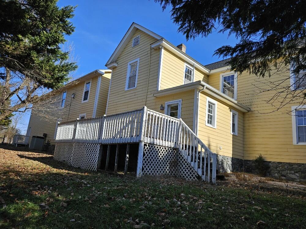 903 Old Mountain RD