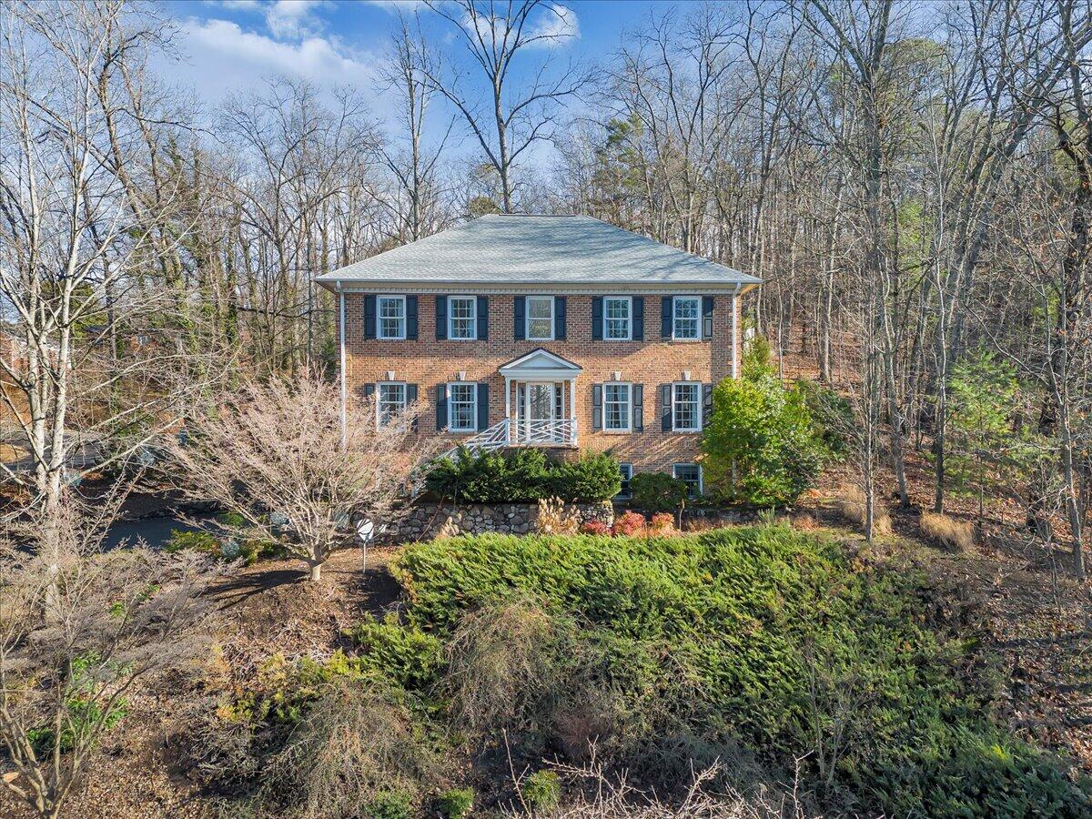 3404 Woodland Hills LN SW