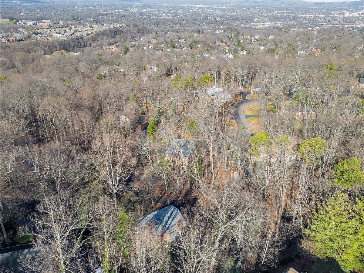 3404 Woodland Hills LN SW