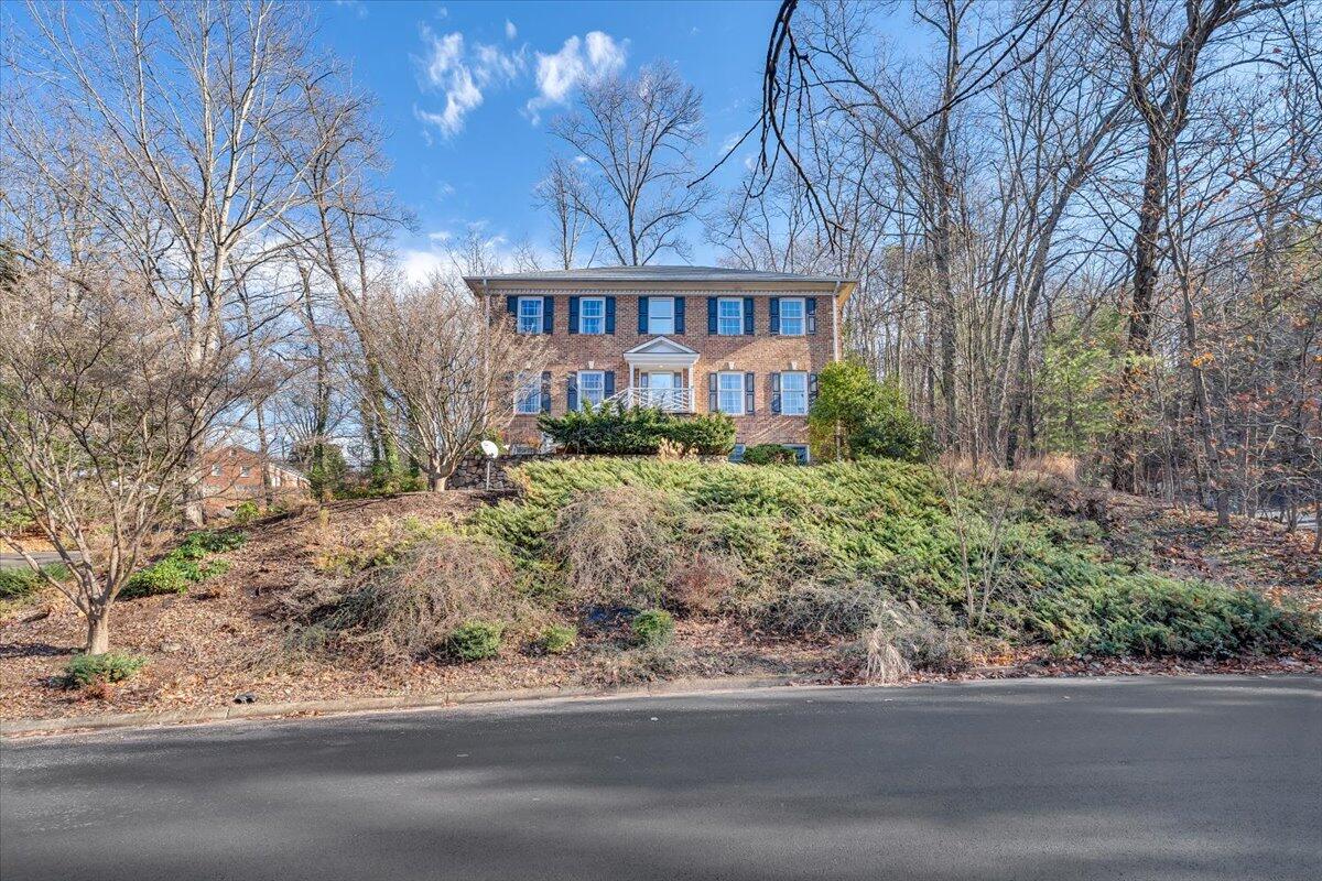 3404 Woodland Hills LN SW