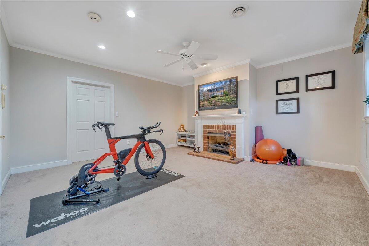 3404 Woodland Hills LN SW