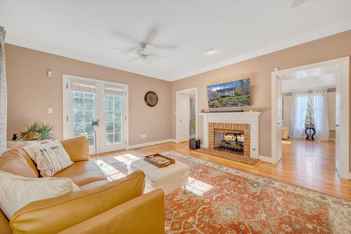 3404 Woodland Hills LN SW