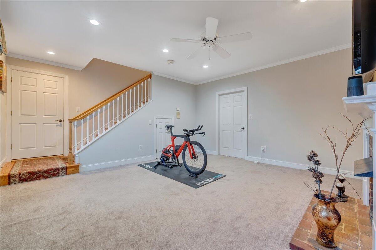 3404 Woodland Hills LN SW