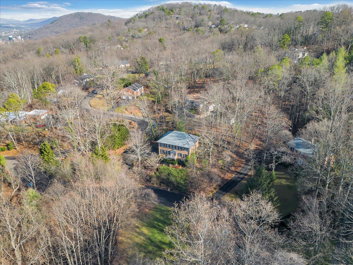 3404 Woodland Hills LN SW