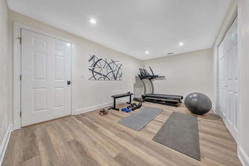 1200 Terrace DR
