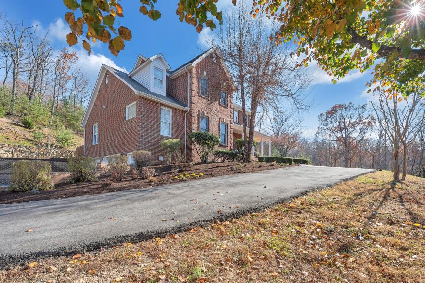 1200 Terrace DR