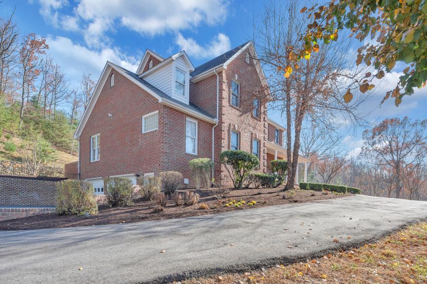 1200 Terrace DR