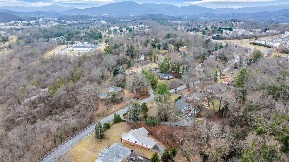 3209 Colonial AVE SW